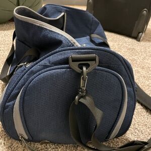 Mouteenoo Small Duffel Bag